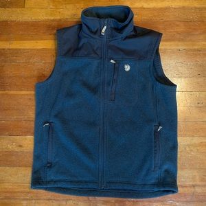 Fjallraven Men’s Buck Fleece Vest. Size XL. Excellent quality and condition.